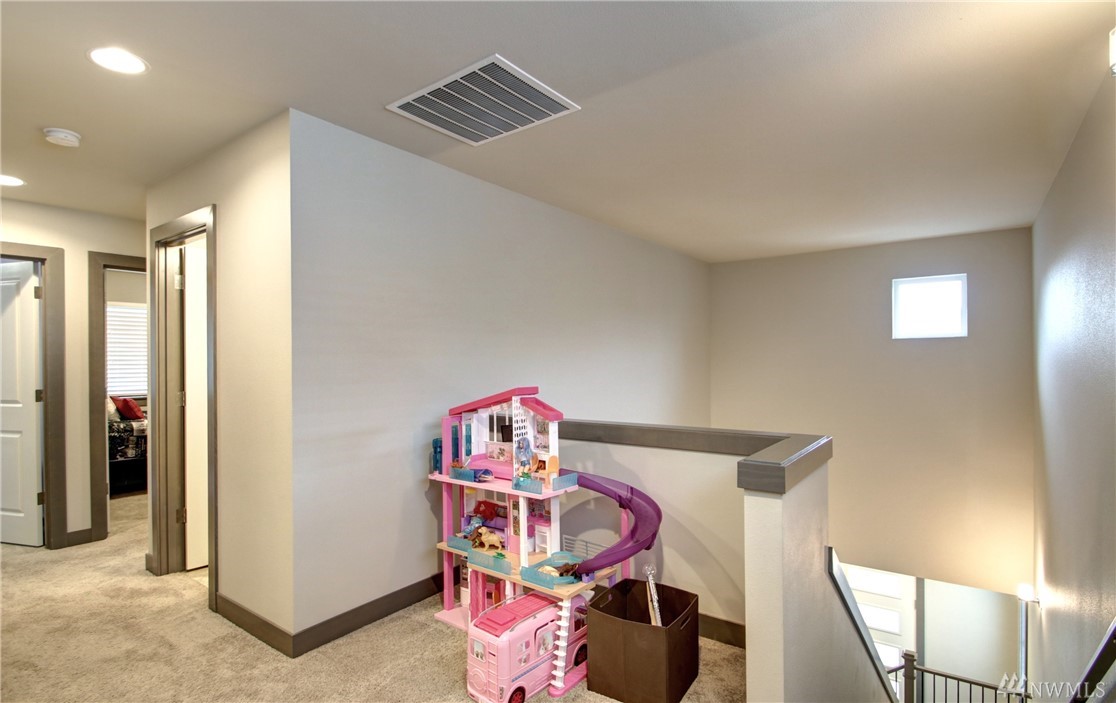 4014 147th Place Southeast Bothell, WA 98012 - Photo 17 of 25 Gallery Image 17