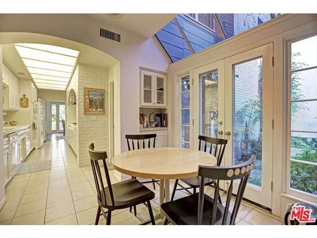 2149 Ridge Drive Los Angeles, CA 90049 - Photo 21 of 35 Gallery Image 21