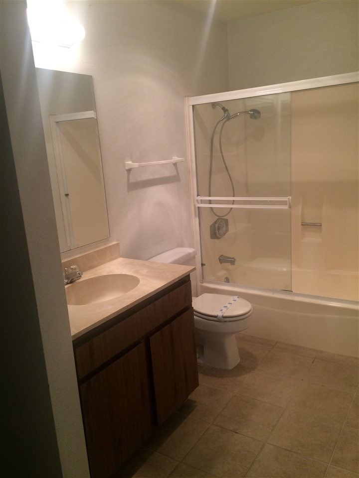 5906 Rancho Mission Road, Unit 24 San Diego, CA 92108 - Photo 6 of 10