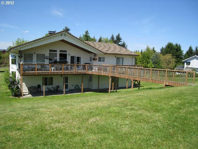22502 Northwest Gillihan Road Portland, OR 97231 - Photo 7 of 15