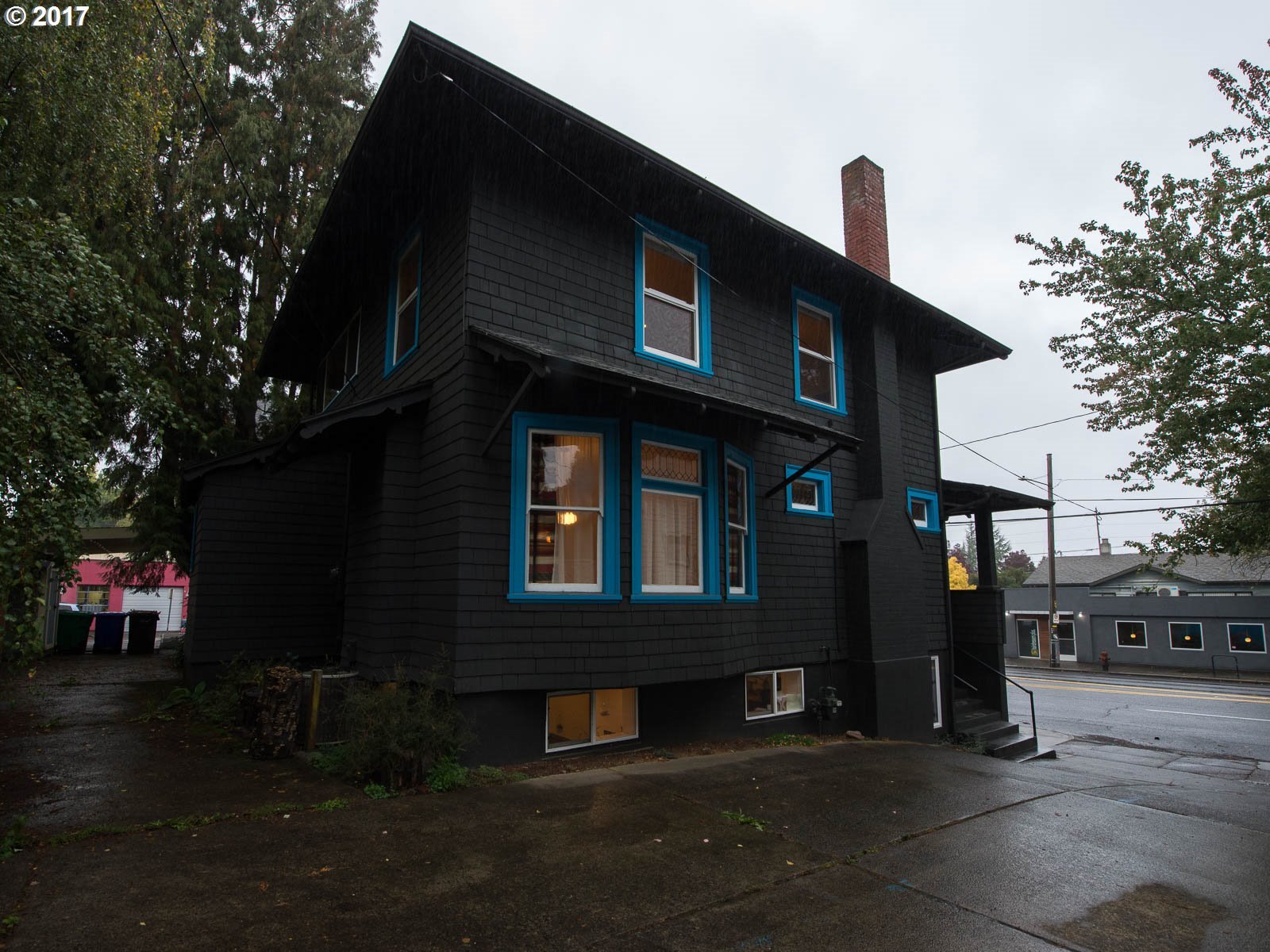 2923 Northeast Broadway Street Portland, OR 97232 - Photo 30 of 31