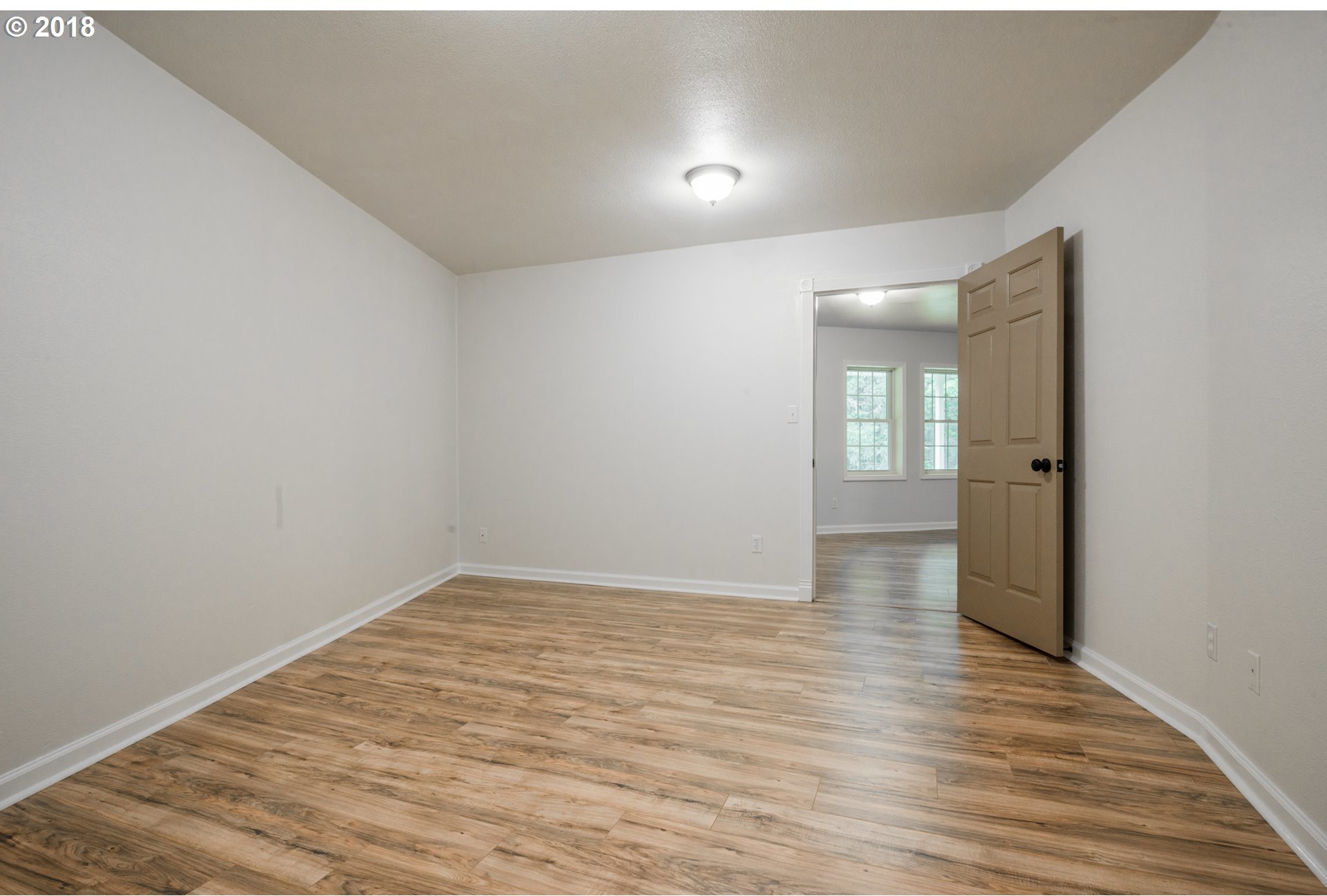 18920 Bridgeport Road Dallas, OR 97338 - Photo 19 of 32 Gallery Image 19