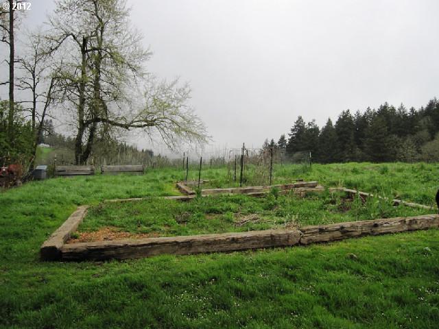 2277 Farmer Road Southeast Jefferson, OR 97352 - Photo 9 of 16 Gallery Image 9
