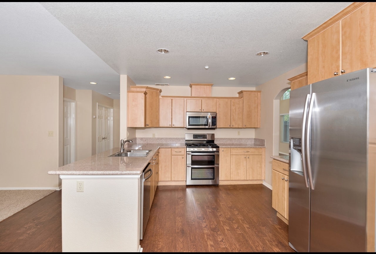 8557 Prospect Court Santee, CA 92071 - Photo 6 of 25