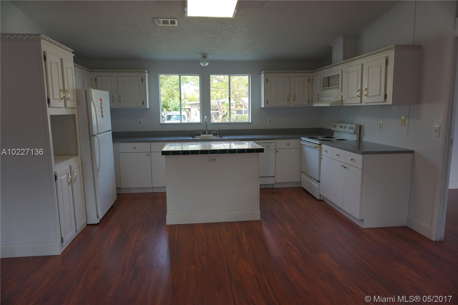 22850 Cascade Road Boca Raton, FL 33428 - Photo 13 of 16