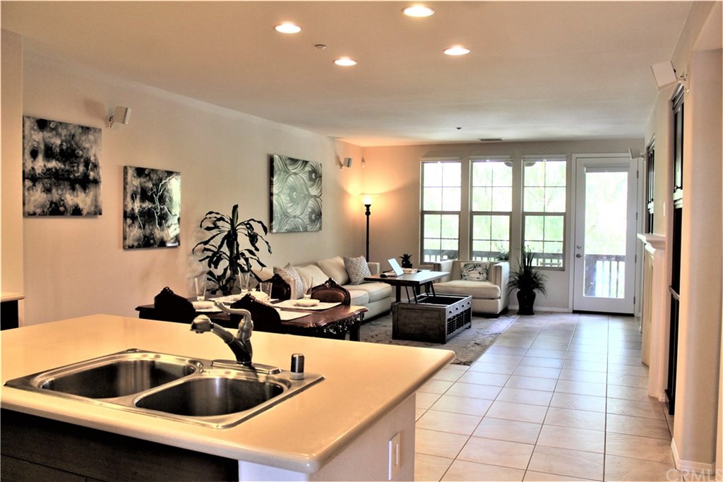 42 Pathway Irvine, CA 92618 - Photo 5 of 24