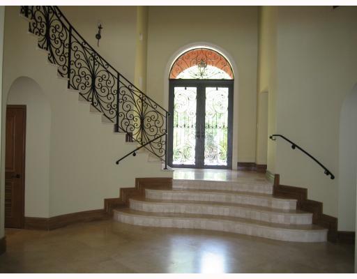 7310 Erwin Road Miami, FL 33143 - Photo 8 of 16