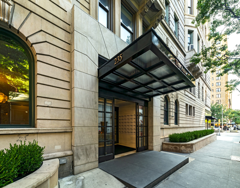 The Astor 235 W 75th St, Manhattan, NY 10023 - Photo 3 of 6