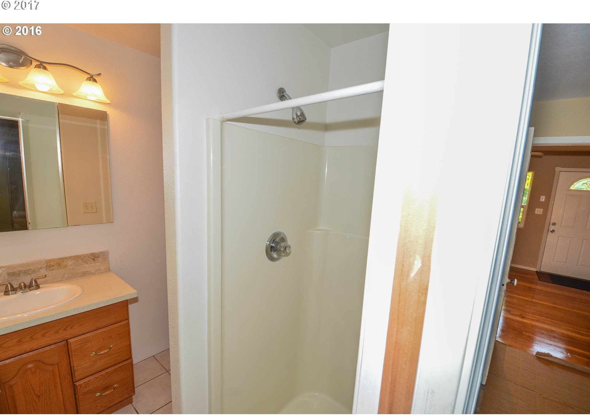 2307 Southwest Iowa Street Portland, OR 97239 - Photo 14 of 22 Gallery Image 14