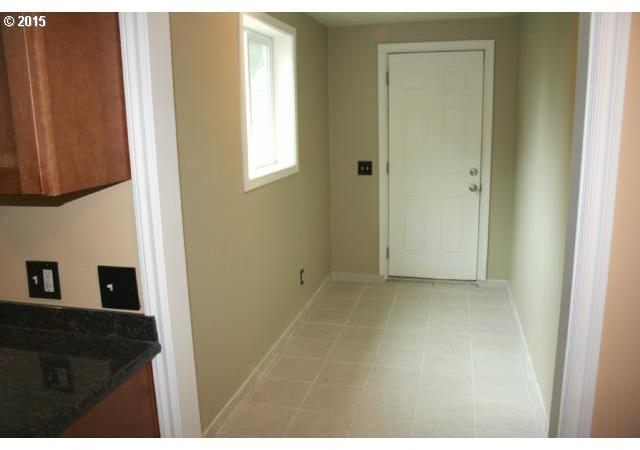 5405 Southwest Taylors Ferry Road Portland, OR 97219 - Photo 15 of 16