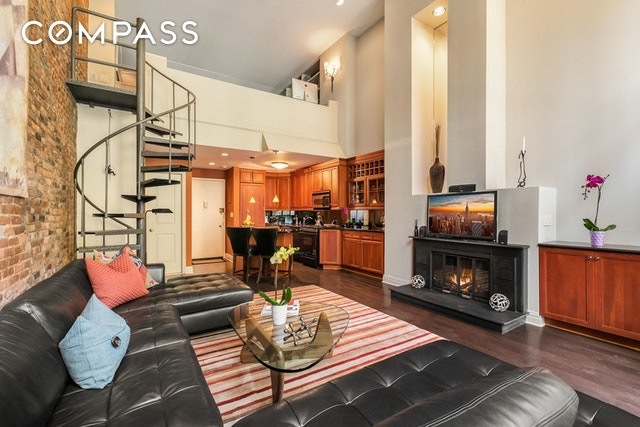 170 East 88th Street, Unit 2B Manhattan, NY 10128 - Photo 5 of 11