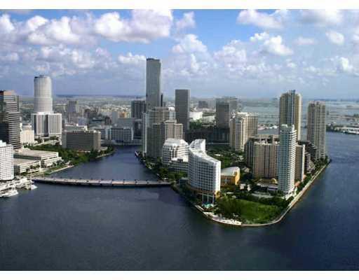 540 Brickell Key Drive, Unit 732 Miami, FL 33131 - Photo 3 of 4