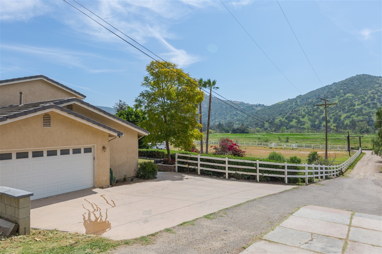 14428 Willow Road Lakeside, CA 92040 - Photo 4 of 22