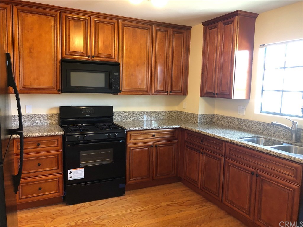 3910 West 182nd Street, Unit 1 Torrance, CA 90504 - Photo 7 of 19