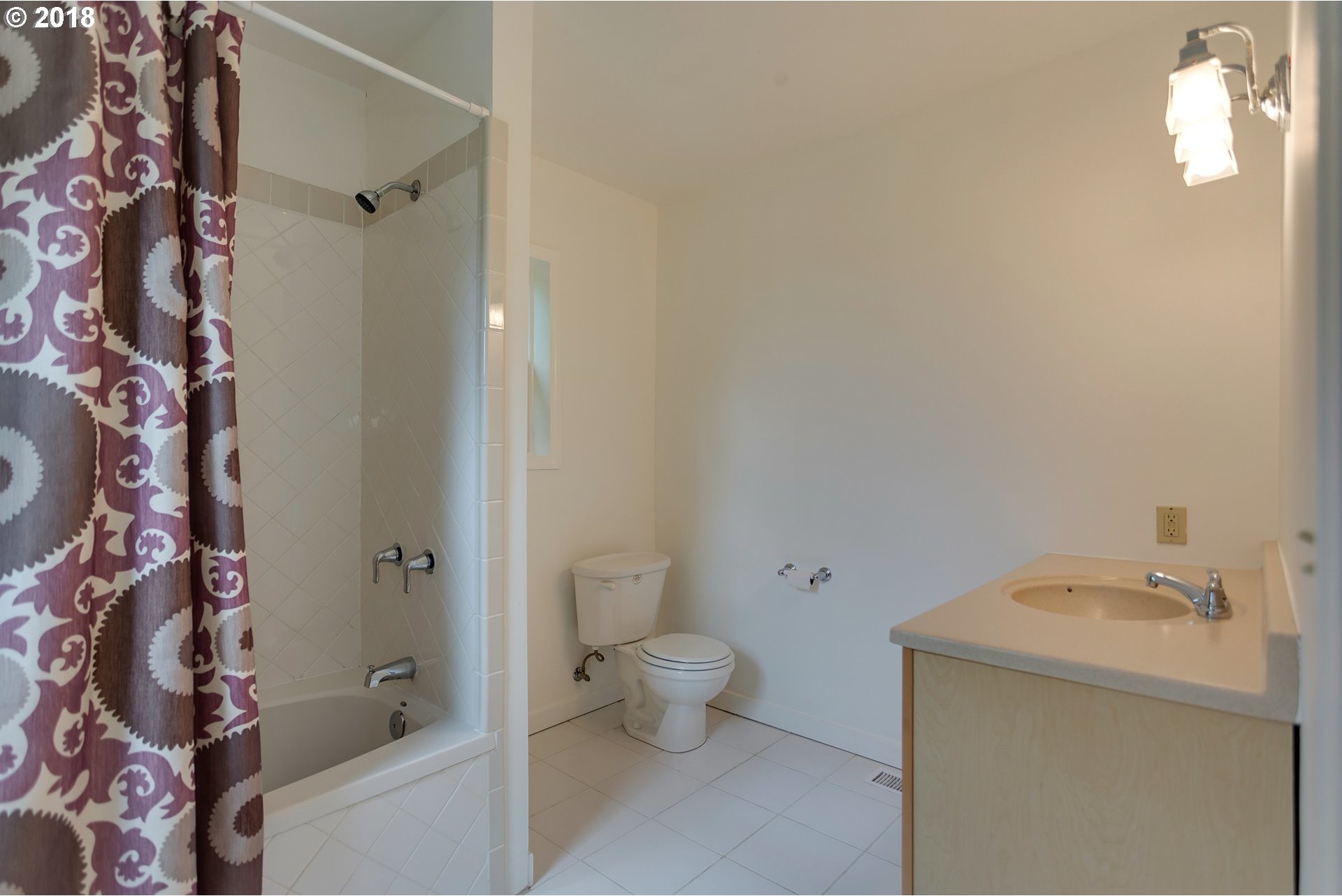 5095 Southwest Barnes Road Portland, OR 97221 - Photo 10 of 29