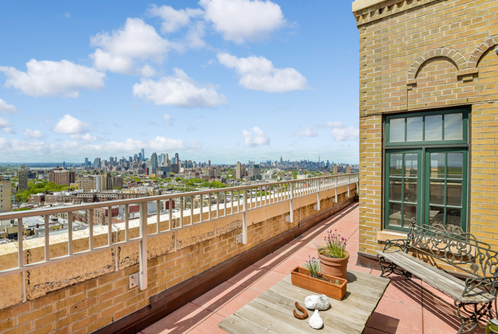 135 Eastern Parkway, Unit PH16A Brooklyn, NY 11238 - Photo 11 of 17