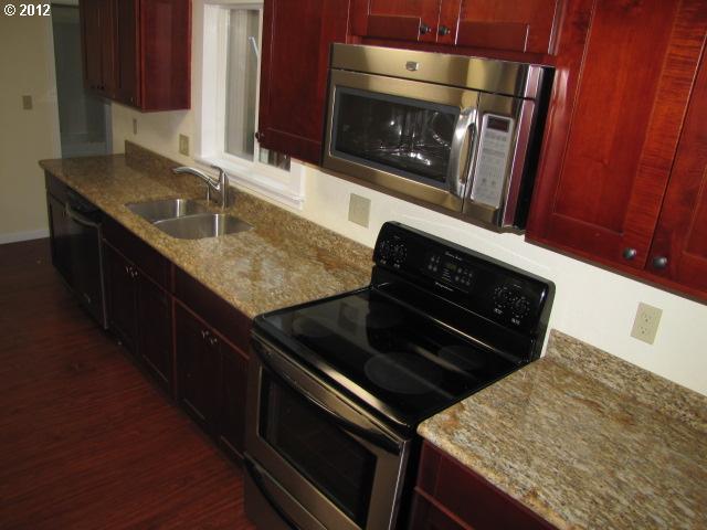 8303 Southwest Locust Street Portland, OR 97223 - Photo 15 of 16
