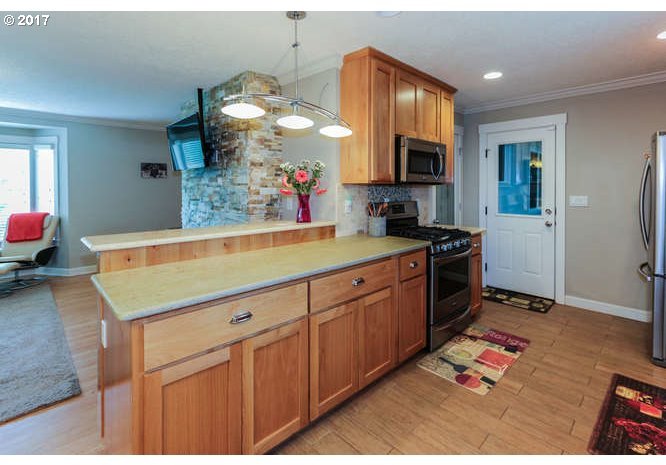 12511 Southwest Boones Ferry Road Lake Oswego, OR 97035 - Photo 10 of 27 Gallery Image 10