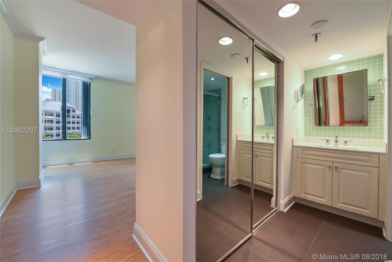 520 Brickell Key Drive, Unit A715 Miami, FL 33131 - Photo 12 of 21
