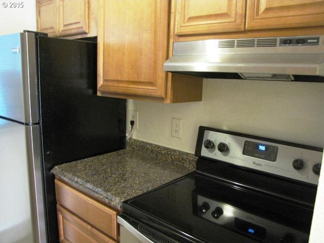 12640 Northwest Barnes Road, Unit 8 Portland, OR 97229 - Photo 9 of 16 Gallery Image 9