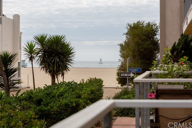 21 Spinnaker Street Marina del Rey, CA 90292 - Photo 3 of 23