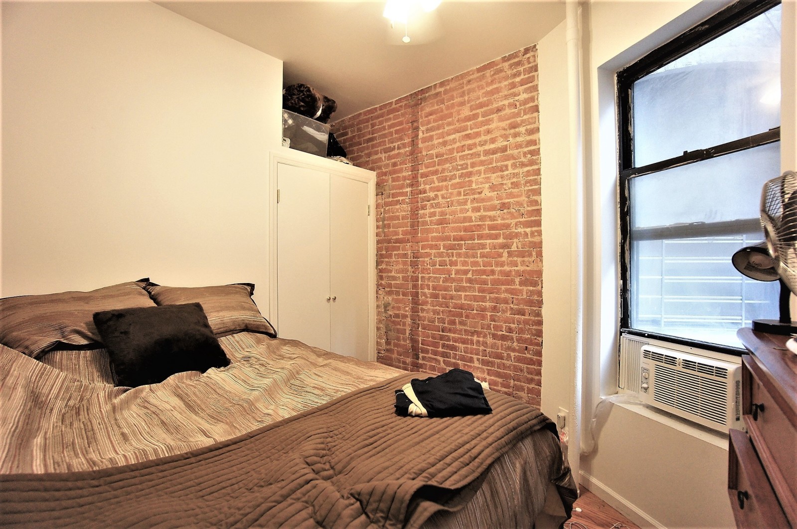 330 West 43rd Street, Unit 12 Manhattan, NY 10036 - Photo 4 of 6