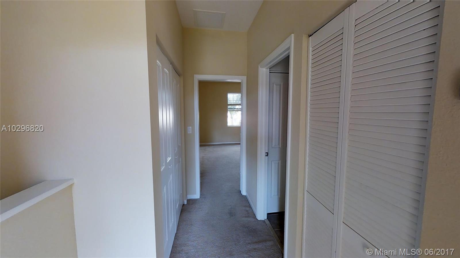 203 Southwest 7th Street, Unit 203 Pompano Beach, FL 33060 - Photo 13 of 16