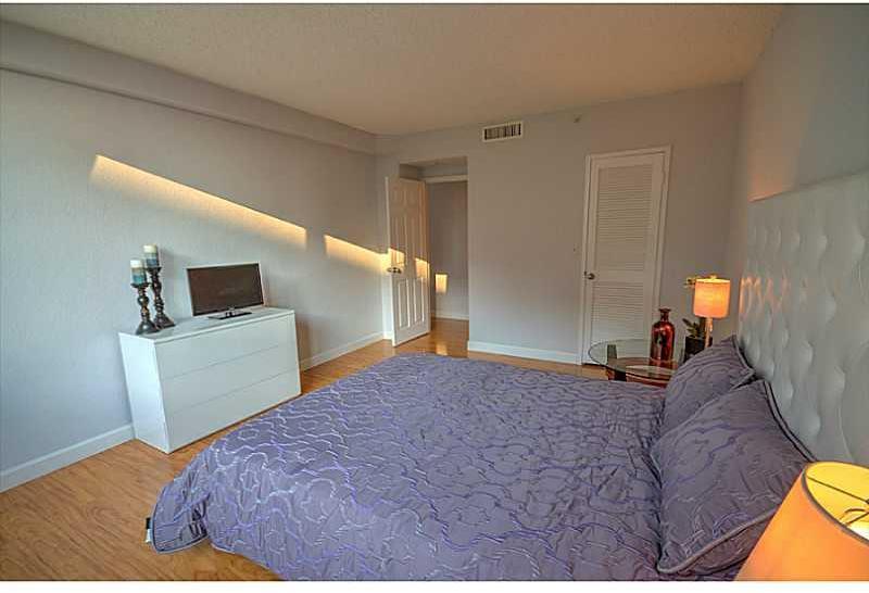 1500 Bay Road, Unit 566S Miami Beach, FL 33139 - Photo 5 of 30