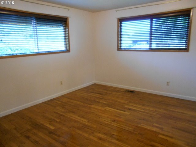 1531 Rainier Road Woodburn, OR 97071 - Photo 12 of 20 Gallery Image 12