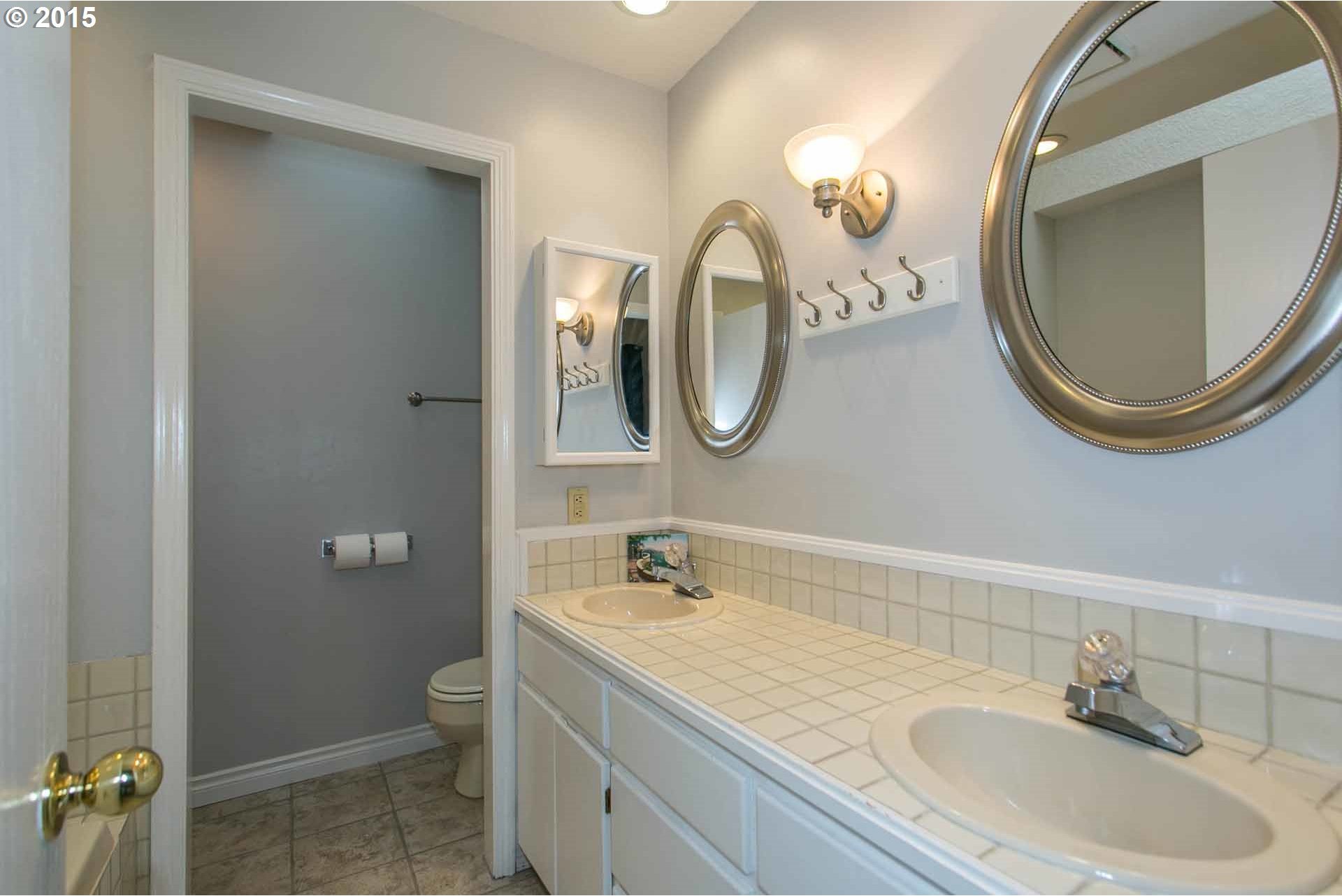 523 Southwest Colony Drive Portland, OR 97219 - Photo 21 of 25 Gallery Image 21