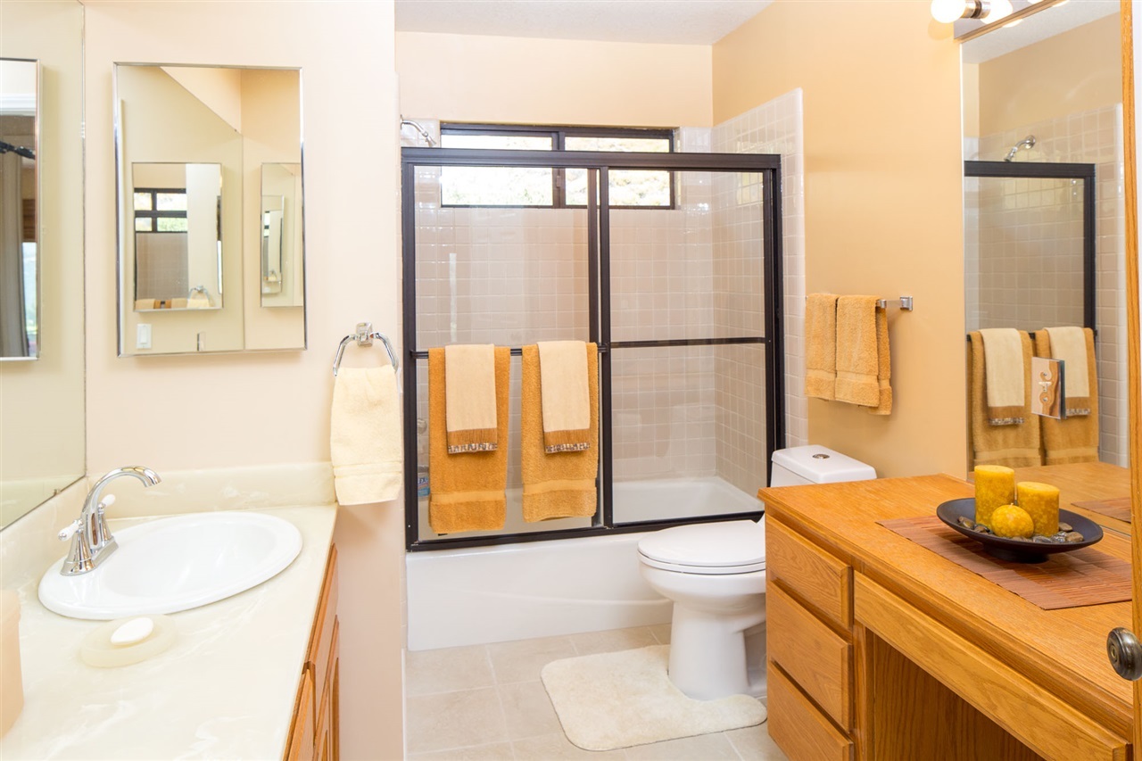 24013 Sargeant Road Ramona, CA 92065 - Photo 16 of 25 Gallery Image 16