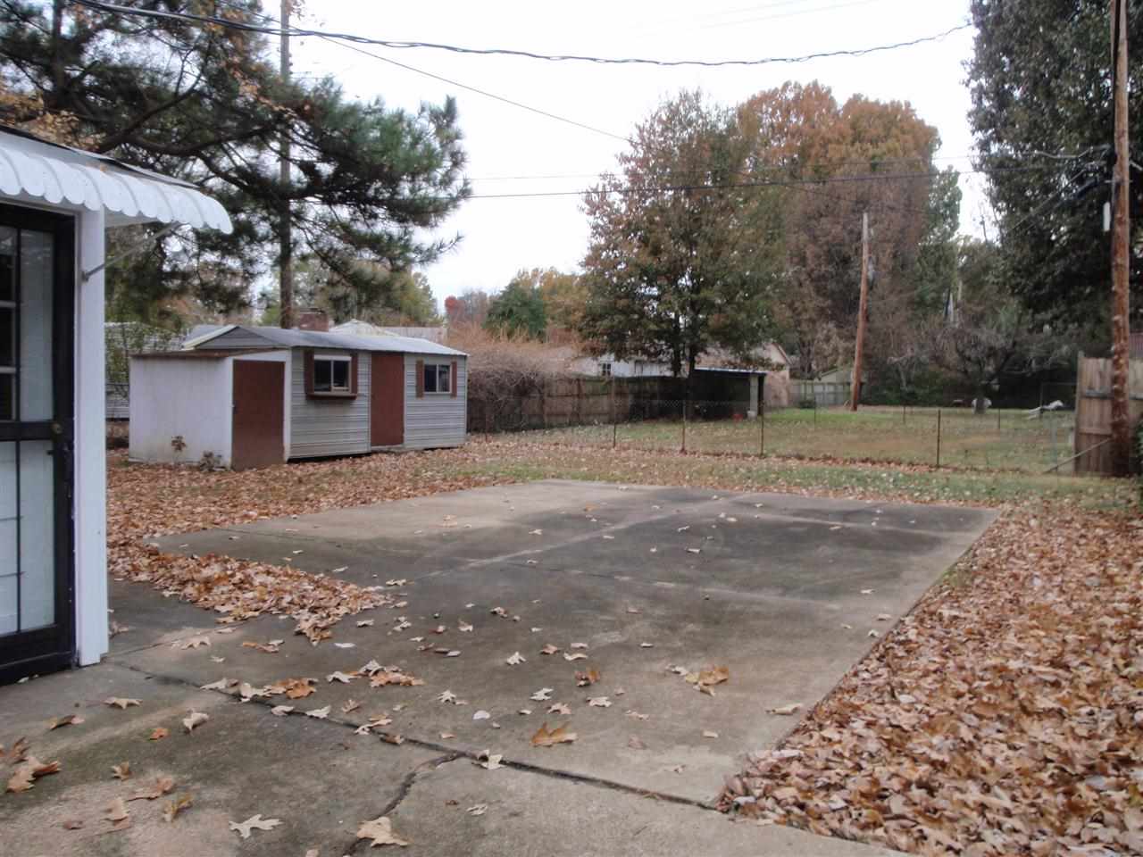 961 North Perkins Road Memphis, TN 38122 - Photo 5 of 19 Large concrete pad for extra parking or to build a detached garage