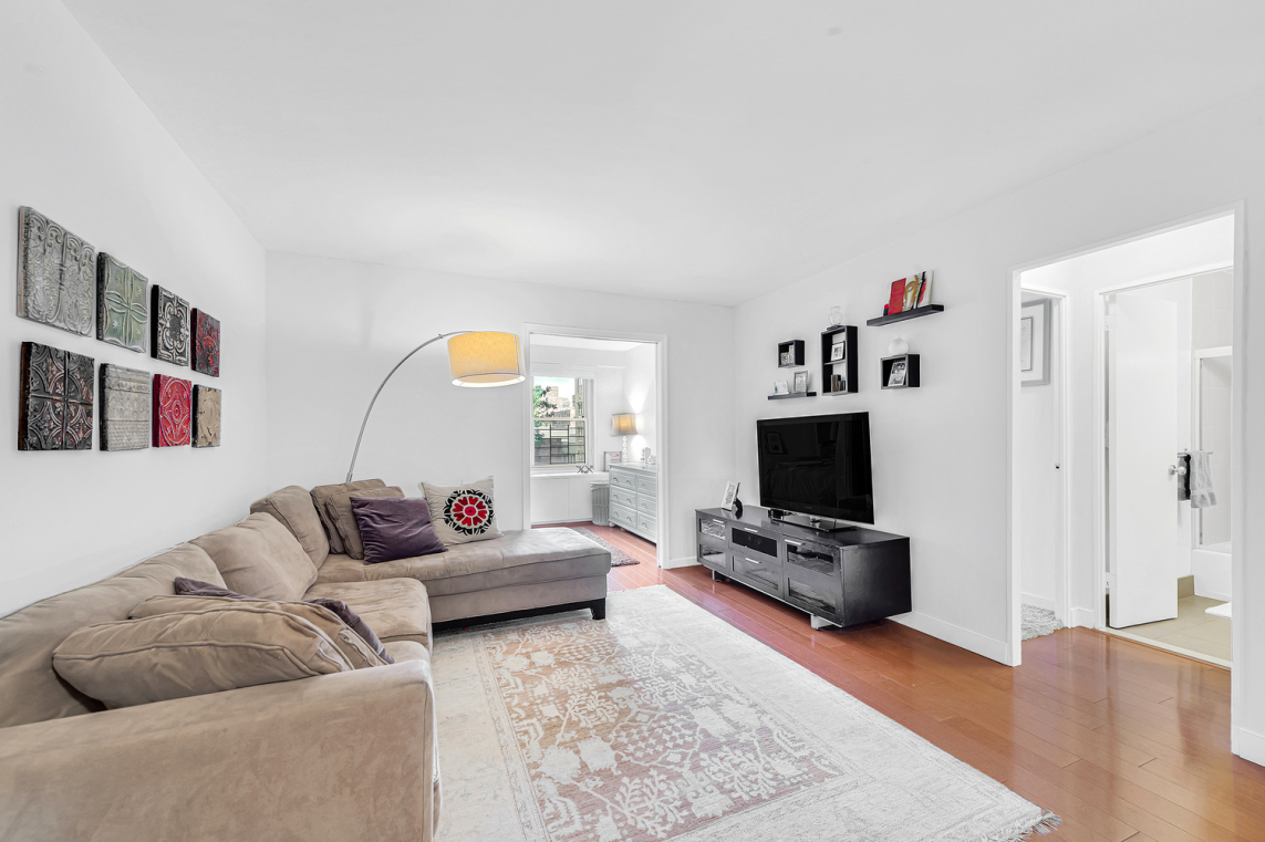 370 East 76th Street, Unit A803 Manhattan, NY 10021 - Photo 3 of 8