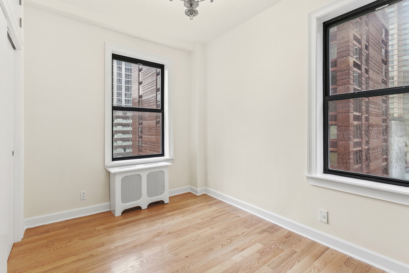 245 West 51st Street, Unit 602 Manhattan, NY 10019 - Photo 4 of 8