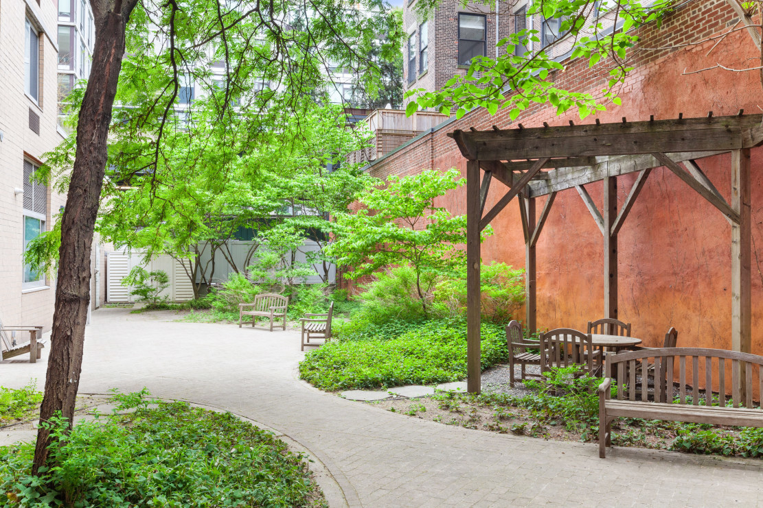 Marais 520 W 23rd St, Manhattan, NY 10011 - Photo 13 of 16