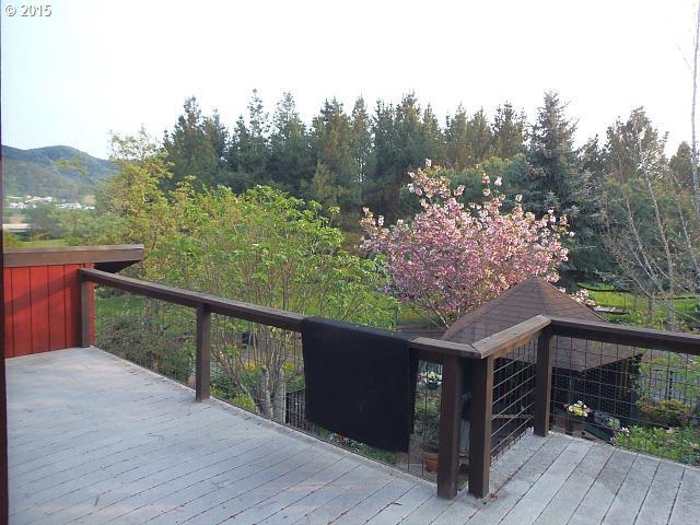 1383 Weaver Road Myrtle Creek, OR 97457 - Photo 10 of 16