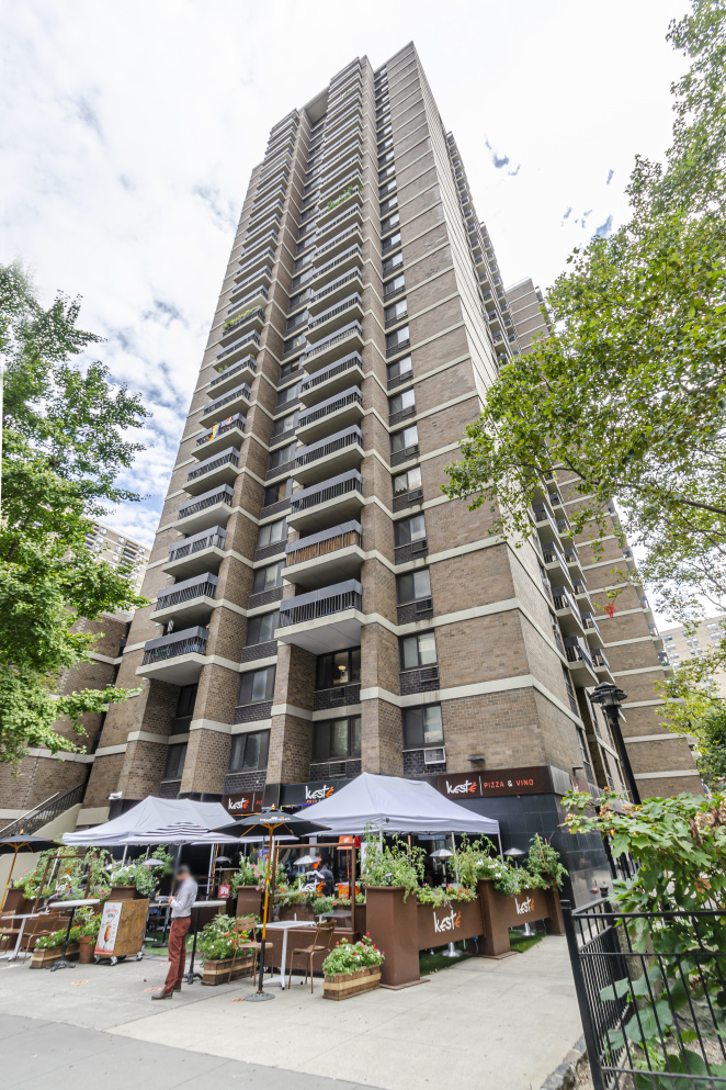 Southbridge Towers 77 Fulton St, Manhattan, NY 10038 - Photo 1 of 3