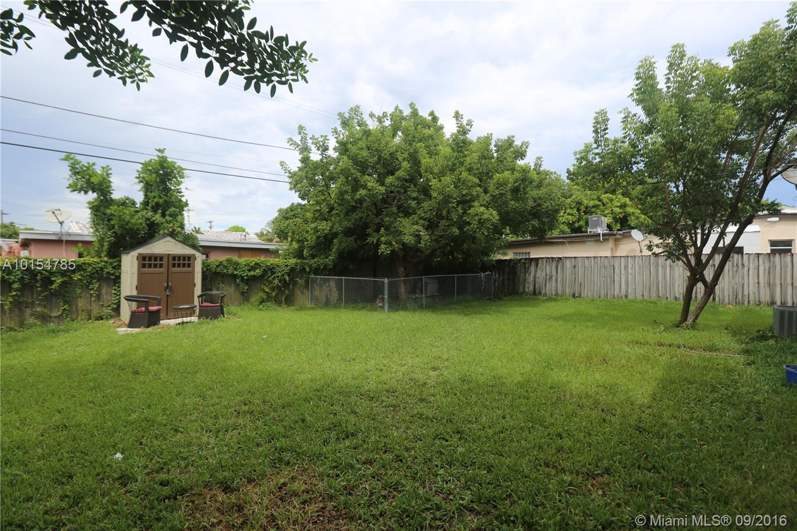 2123 Funston Street Hollywood, FL 33020 - Photo 11 of 13