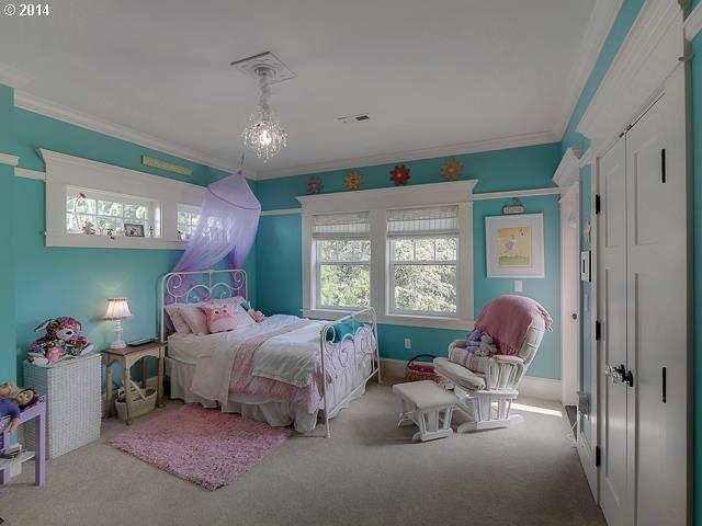 11537 South Riverwood Road Portland, OR 97219 - Photo 15 of 16 Gallery Image 15