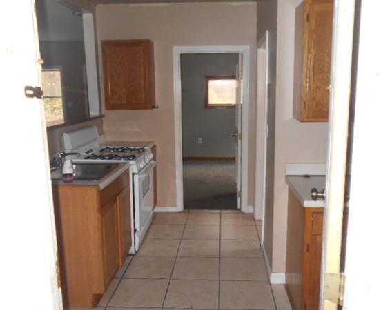 432 Foster Road Tewksbury, MA 01876 - Photo 12 of 26 Gallery Image 12
