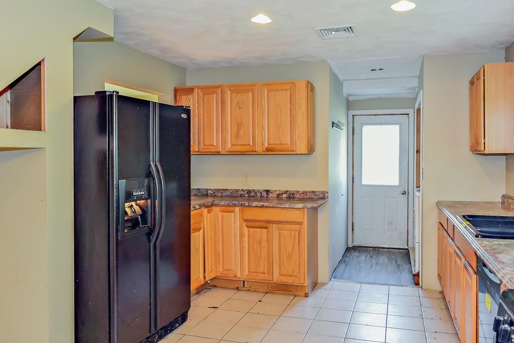 12 Old County Road Saugus, MA 01906 - Photo 6 of 24 Gallery Image 6