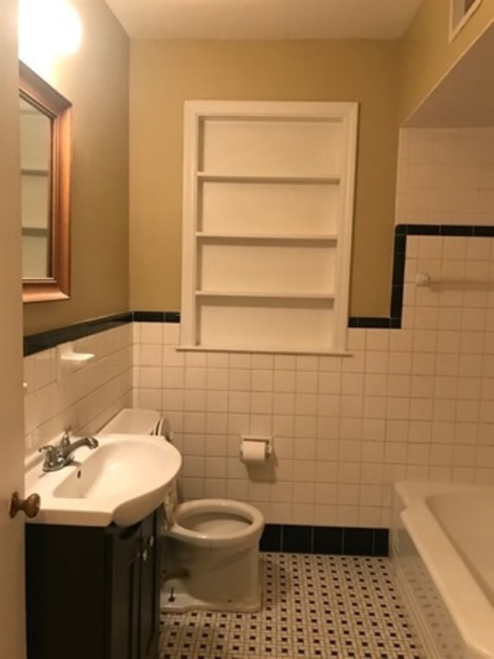 1069 Wingfield Road Memphis, TN 38122 - Photo 8 of 13