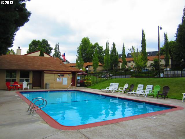 12606 Northwest Barnes Road, Unit 3 Portland, OR 97229 - Photo 10 of 16 Gallery Image 10