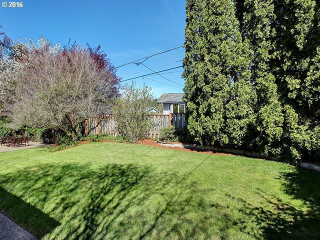 6717 Southwest Raleighwood Way Portland, OR 97225 - Photo 29 of 32 Gallery Image 29
