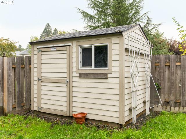 2037 Northeast Gertz Road Portland, OR 97211 - Photo 16 of 16 Gallery Image 16
