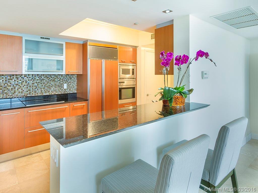 400 Alton Road, Unit 910 Miami Beach, FL 33139 - Photo 12 of 18