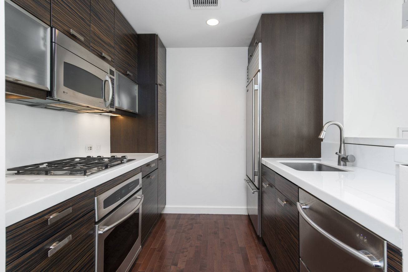 225 East 34th Street, Unit 4F Manhattan, NY 10016 - Photo 4 of 15