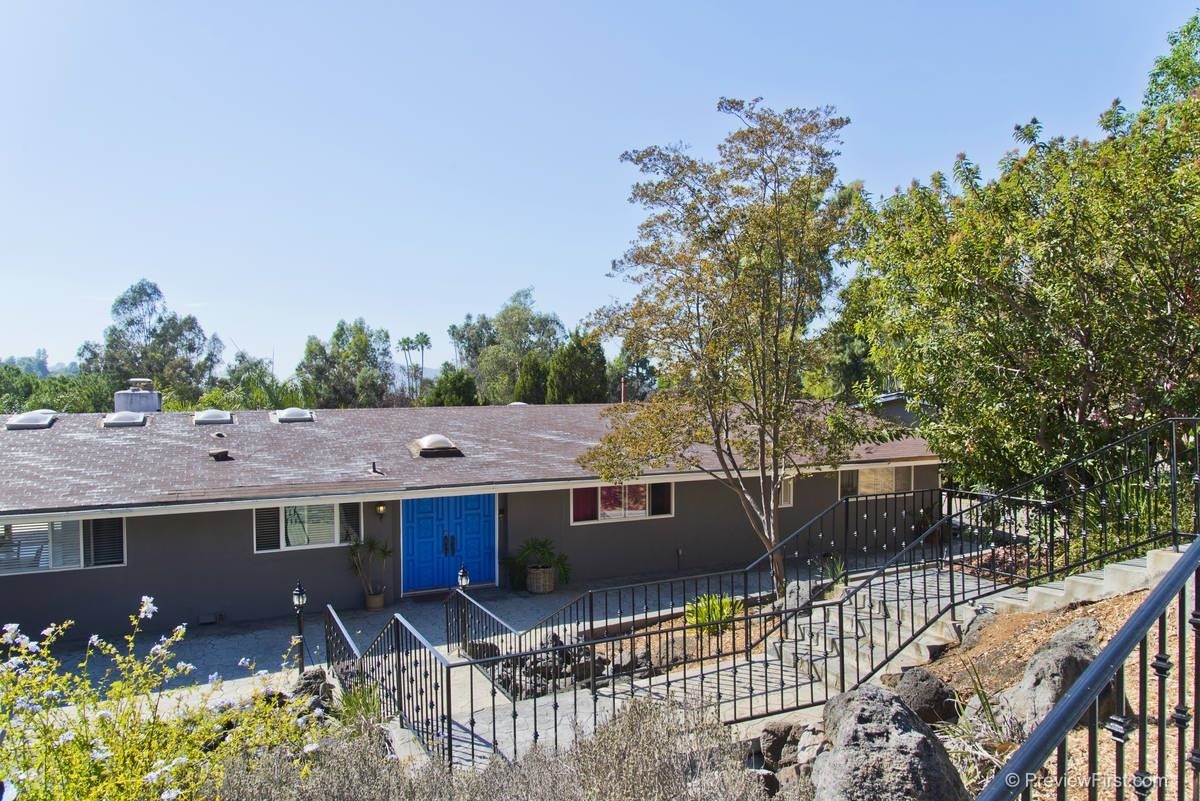 4924 Estates Way El Cajon, CA 92020 - Photo 3 of 25