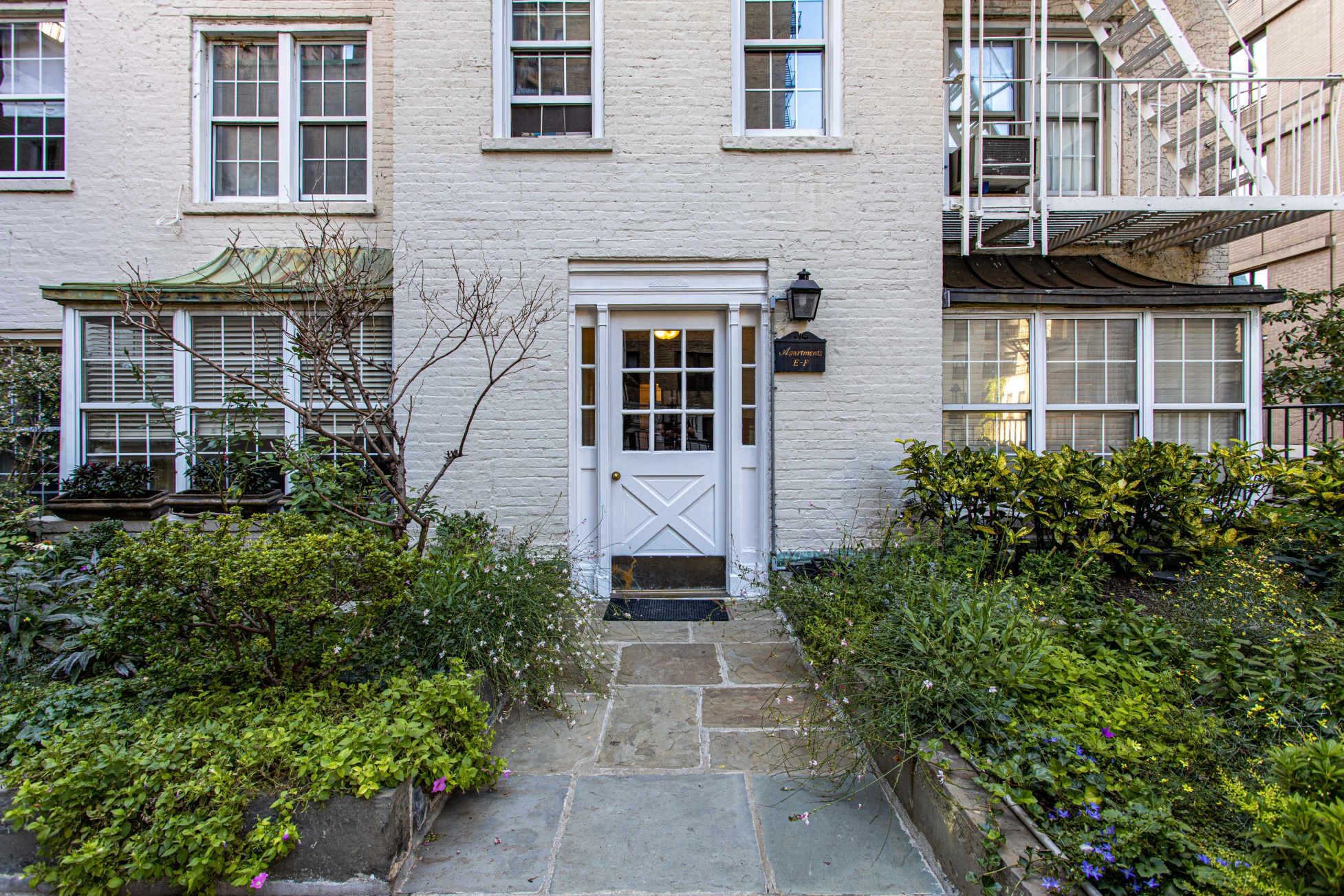 203 East 72nd Street, Unit 2E Manhattan, NY 10021 - Photo 7 of 11