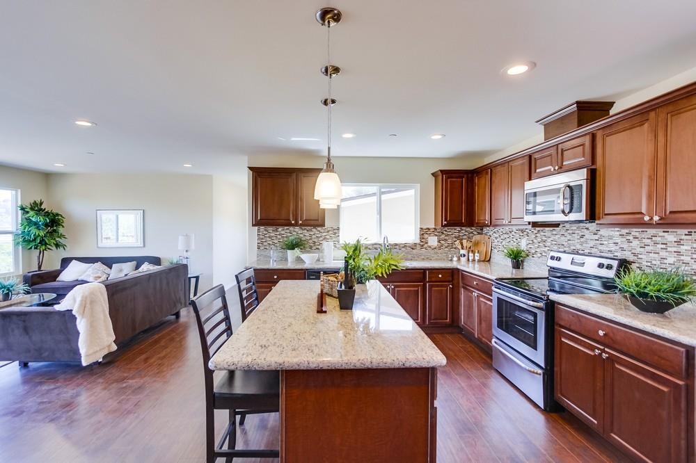 2367 Primrose Avenue Vista, CA 92083 - Photo 8 of 25